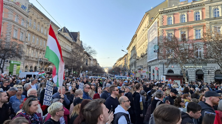 La caída de Orbán: cómo Tisza derrotó al pionero iliberal de Europa