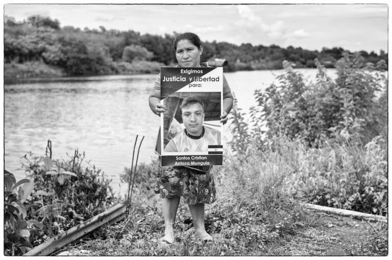 Suplicar al régimen de Bukele, única opción para madres de salvadoreños secuestrados por el Estado