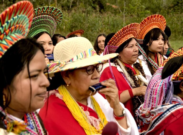 Mujeres kamëntšá defienden el Amazonas de la fiebre del cobre