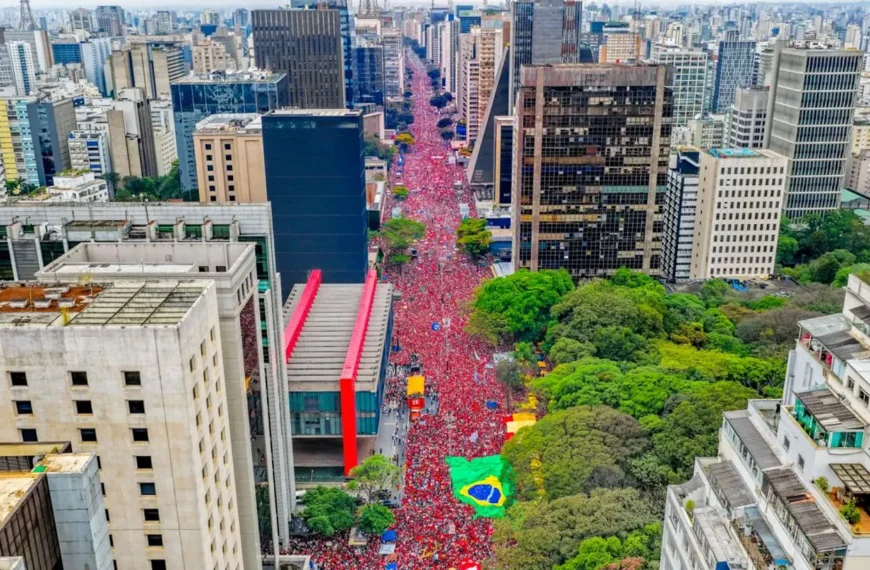 Un millón de personas se manifiestan por Lula en São Paulo